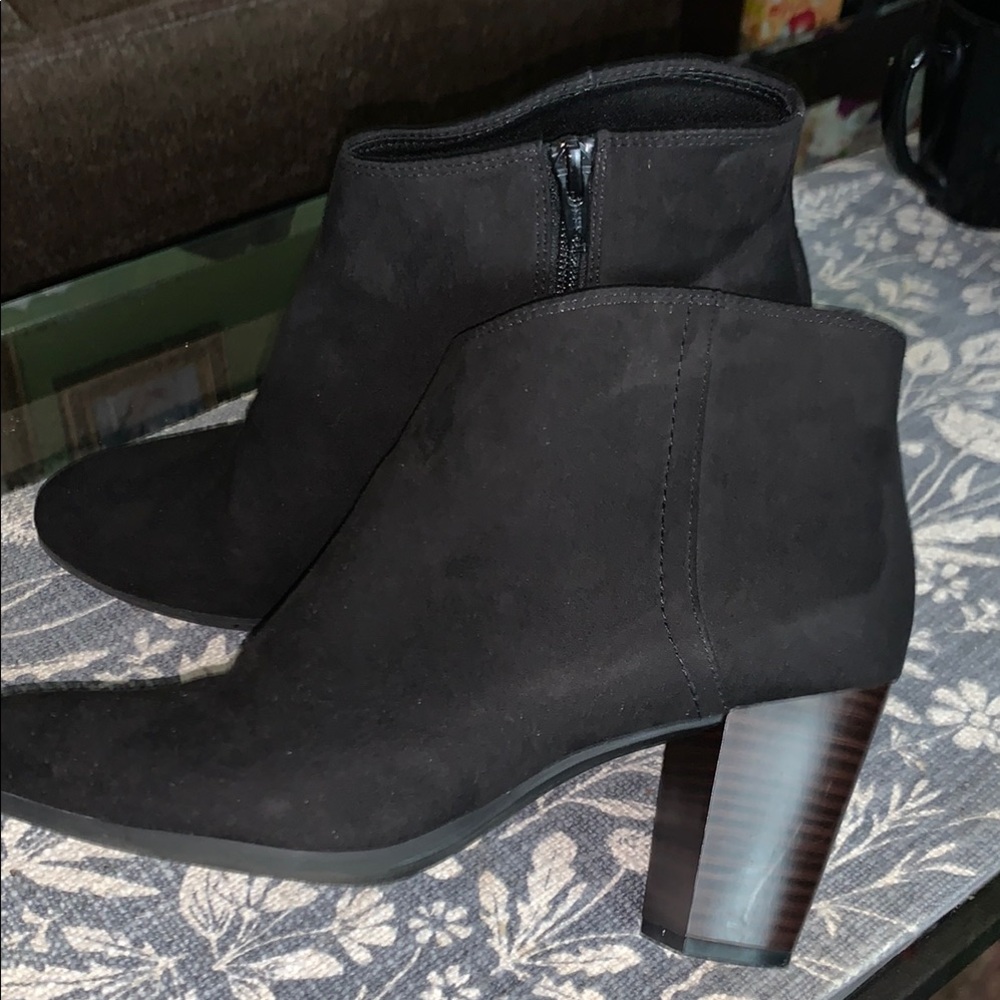 Elegant Black Ankle Boots